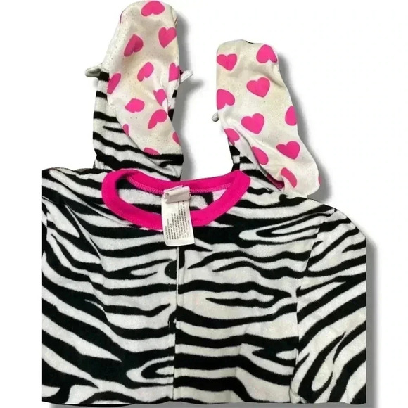 Circo Kids Zebra Print Fleece One Piece Pajamas with Heart Footies M - Picture 4 of 8